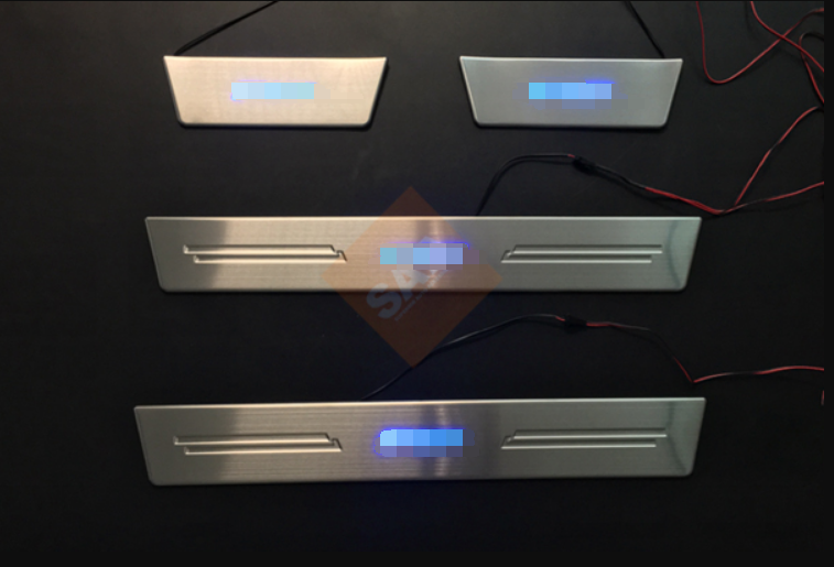 The difference between LED car door sill and ordinary car door sill
